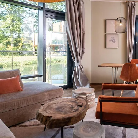 Feriehus Forest-edge Retreat, *