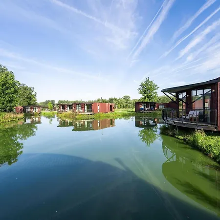 Forest-edge Retreat, Antoing