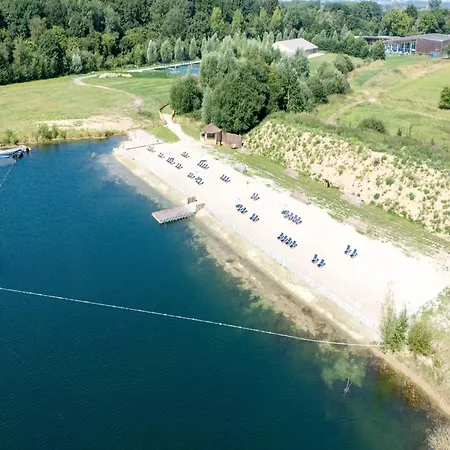 Forest-edge Retreat, Antoing