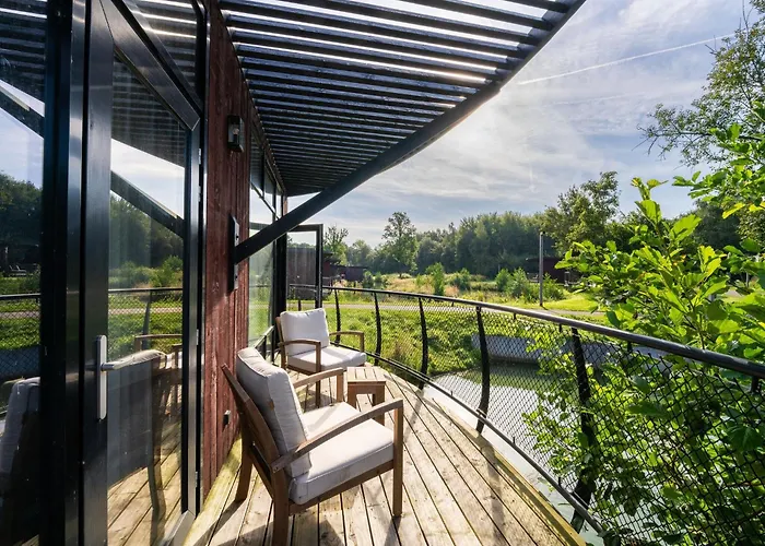 Ferienhaus Forest-edge Retreat, *