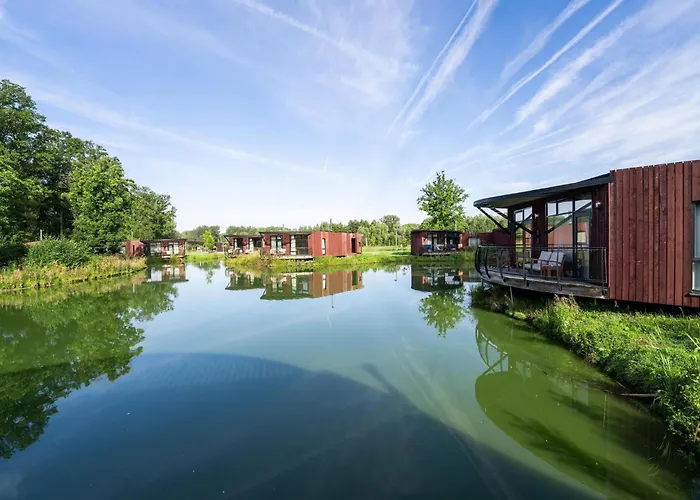 Forest-edge Retreat, Antoing