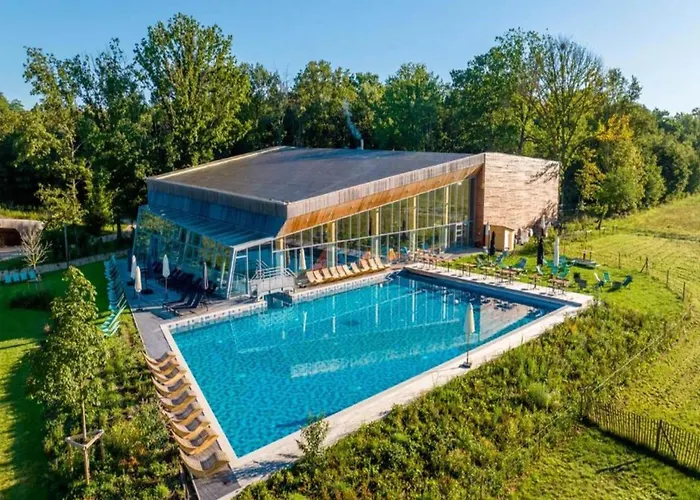 Forest-edge Retreat, Ferienhaus Antoing