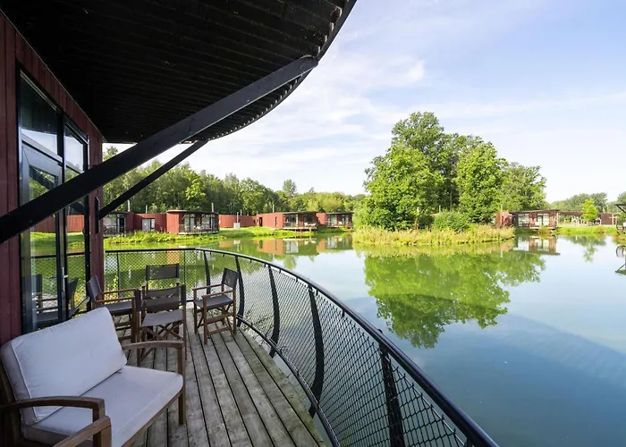 Forest-edge Retreat, Ferienhaus *