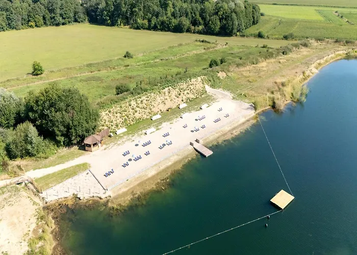 Ferienhaus Forest-edge Retreat, *